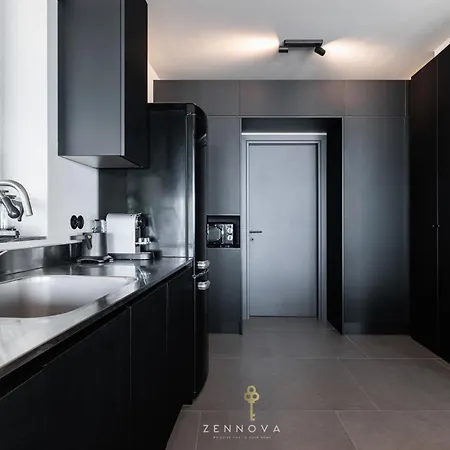 Nero Luxury Flat By Zennova Апартаменты *