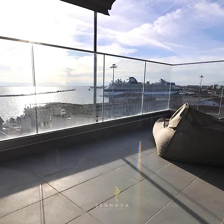 Nero Luxury Flat By Zennova * Salonic