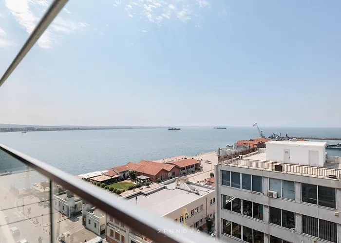 Nero Luxury Flat By Zennova Thessaloniki