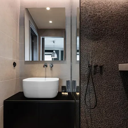 Nero Luxury Flat By Zennova