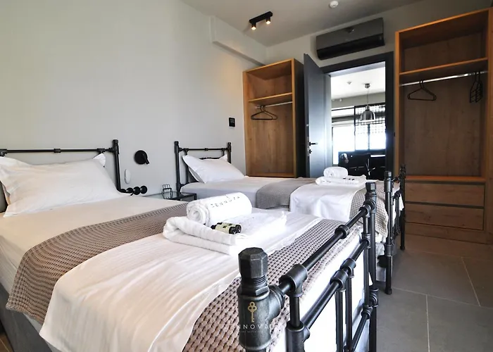 Nero Luxury Flat By Zennova *