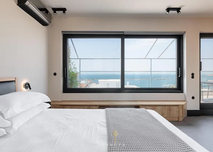 Nero Luxury Flat By Zennova * Salonicco
