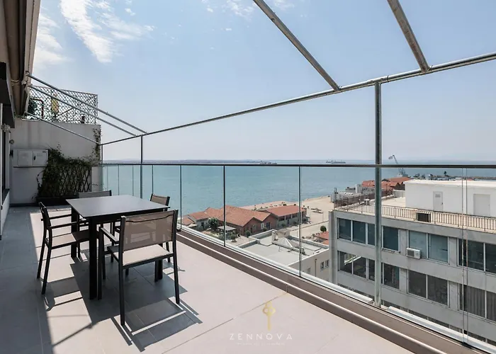Nero Luxury Flat By Zennova Salonicco