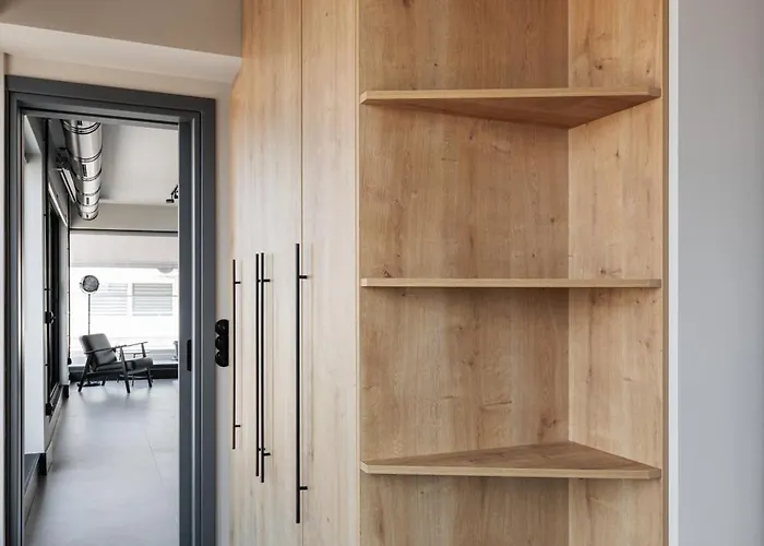 Nero Luxury Flat By Zennova Salonicco